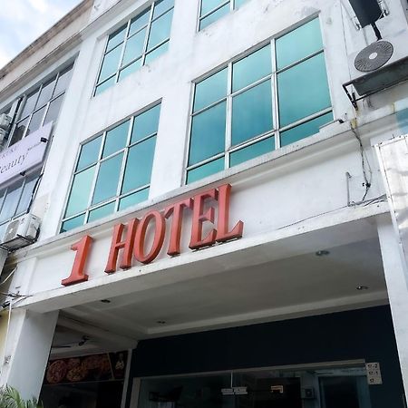 1 Hotel Taman Connaught Kuala Lumpur Exterior photo