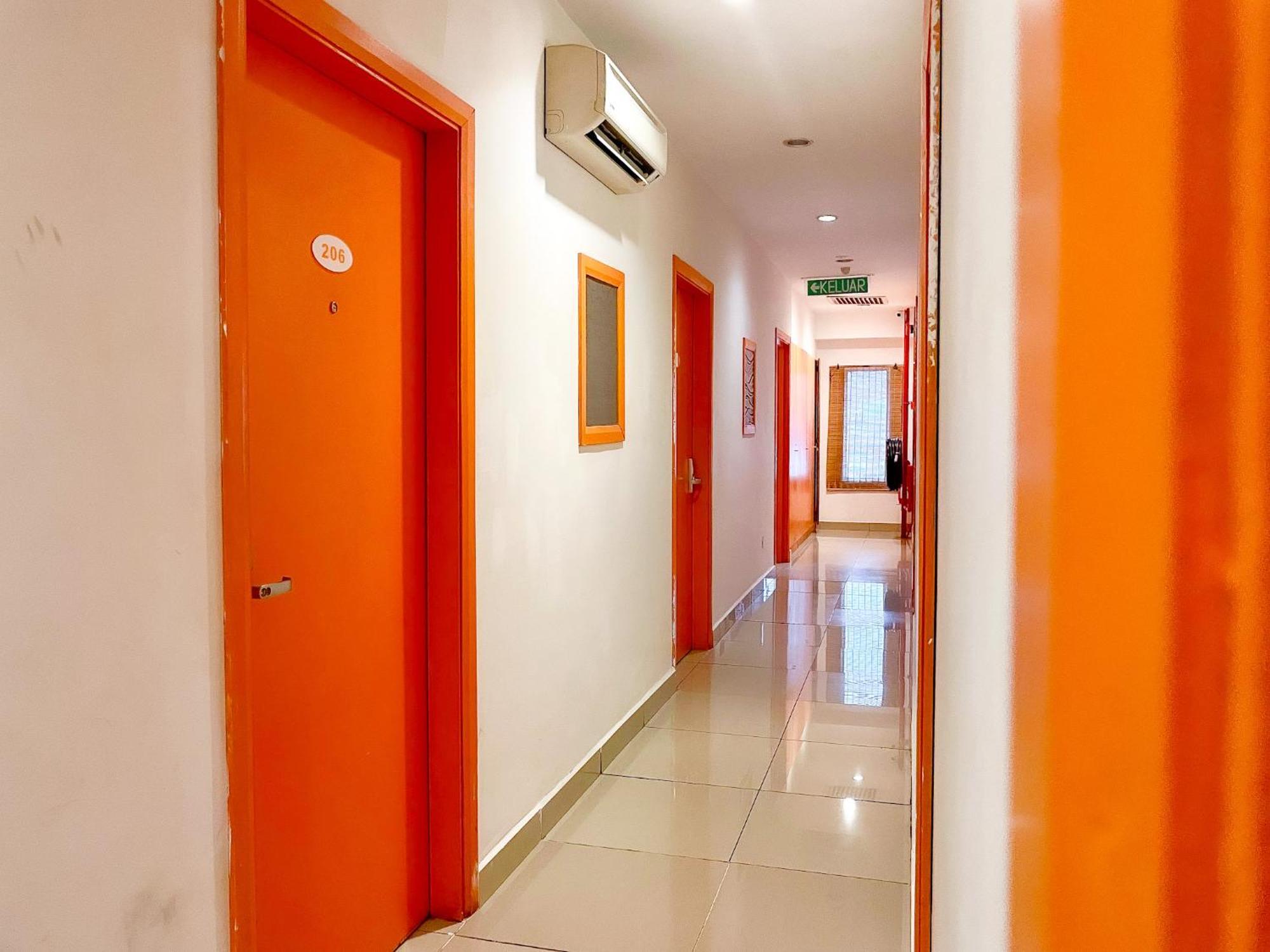 1 Hotel Taman Connaught Kuala Lumpur Exterior photo