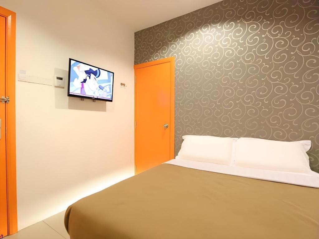 1 Hotel Taman Connaught Kuala Lumpur Exterior photo