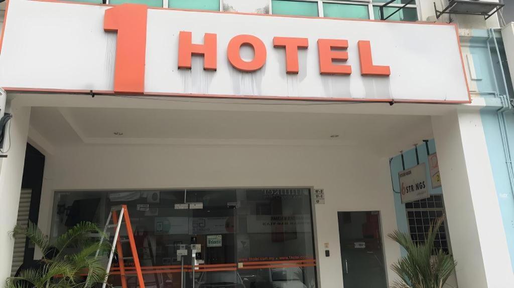 1 Hotel Taman Connaught Kuala Lumpur Exterior photo